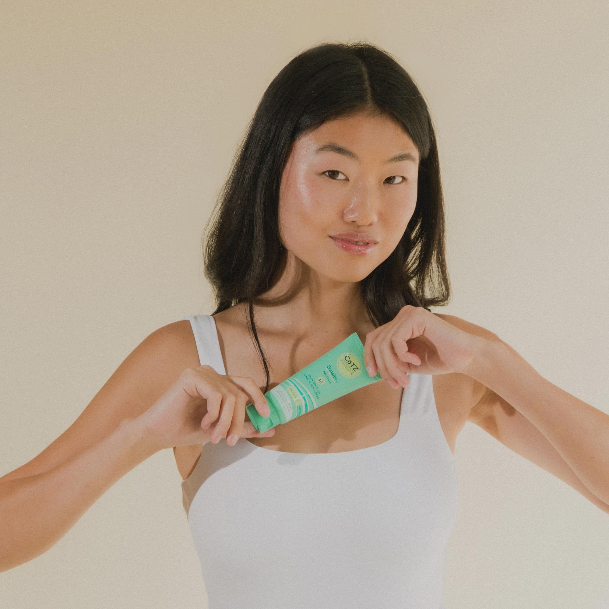 CōTZ Sensitive suitable for face and body use during daily routines