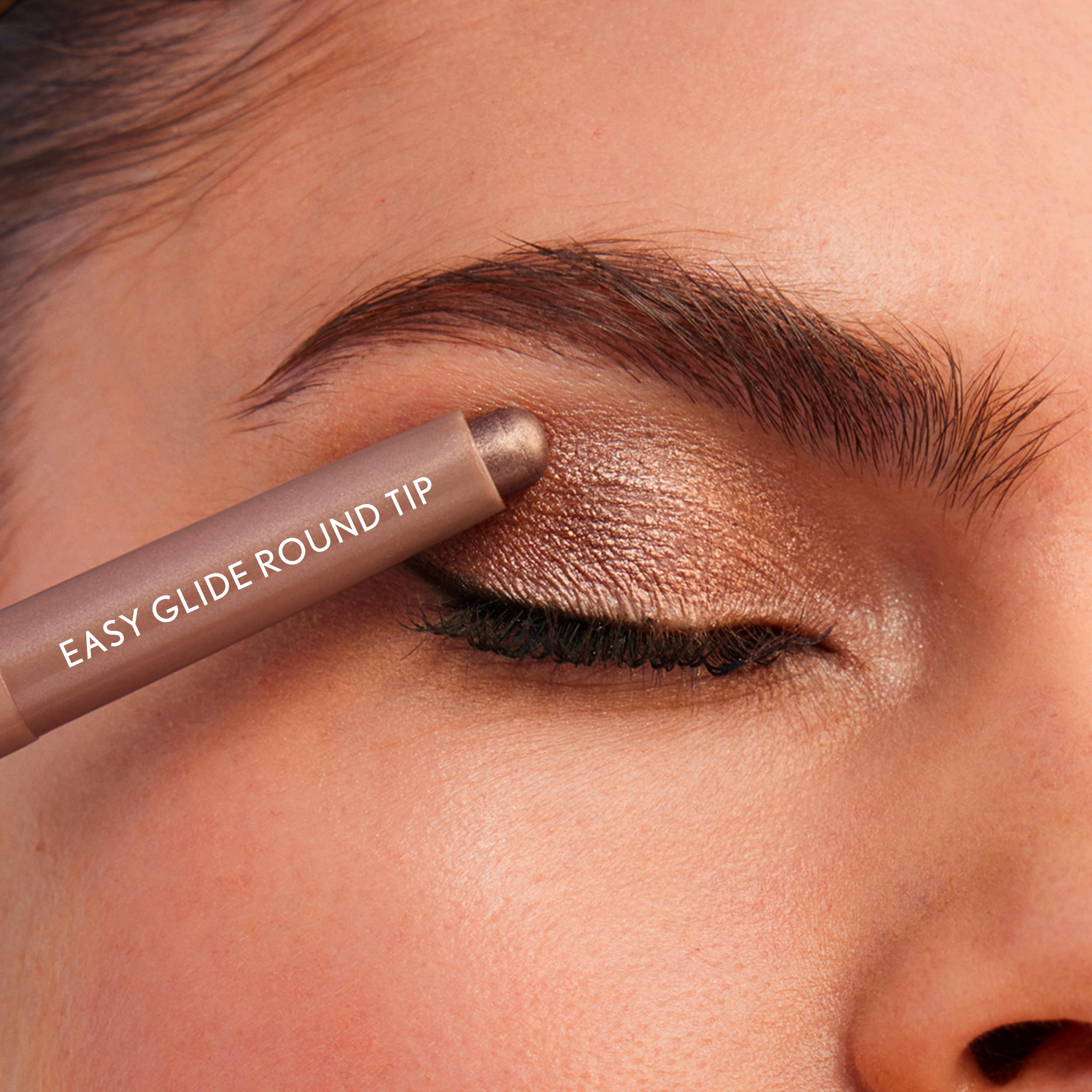 CoverGirl Clean Eye Color Rose Copper soft-blend texture enables seamless gradient lids.