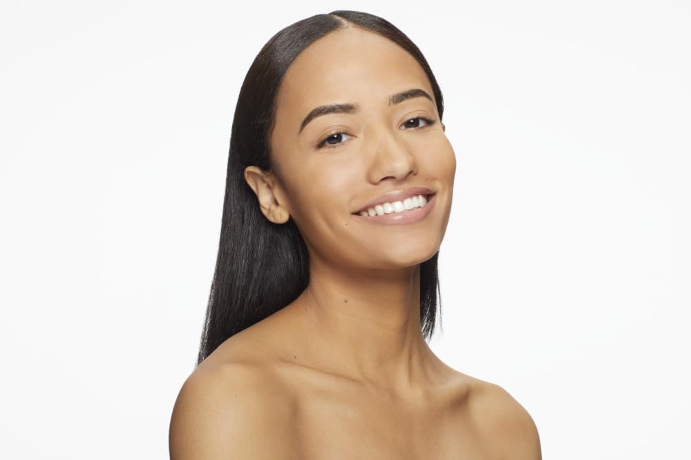 COVERGIRL Outlast packaging highlights cruelty-free status and USA-based production