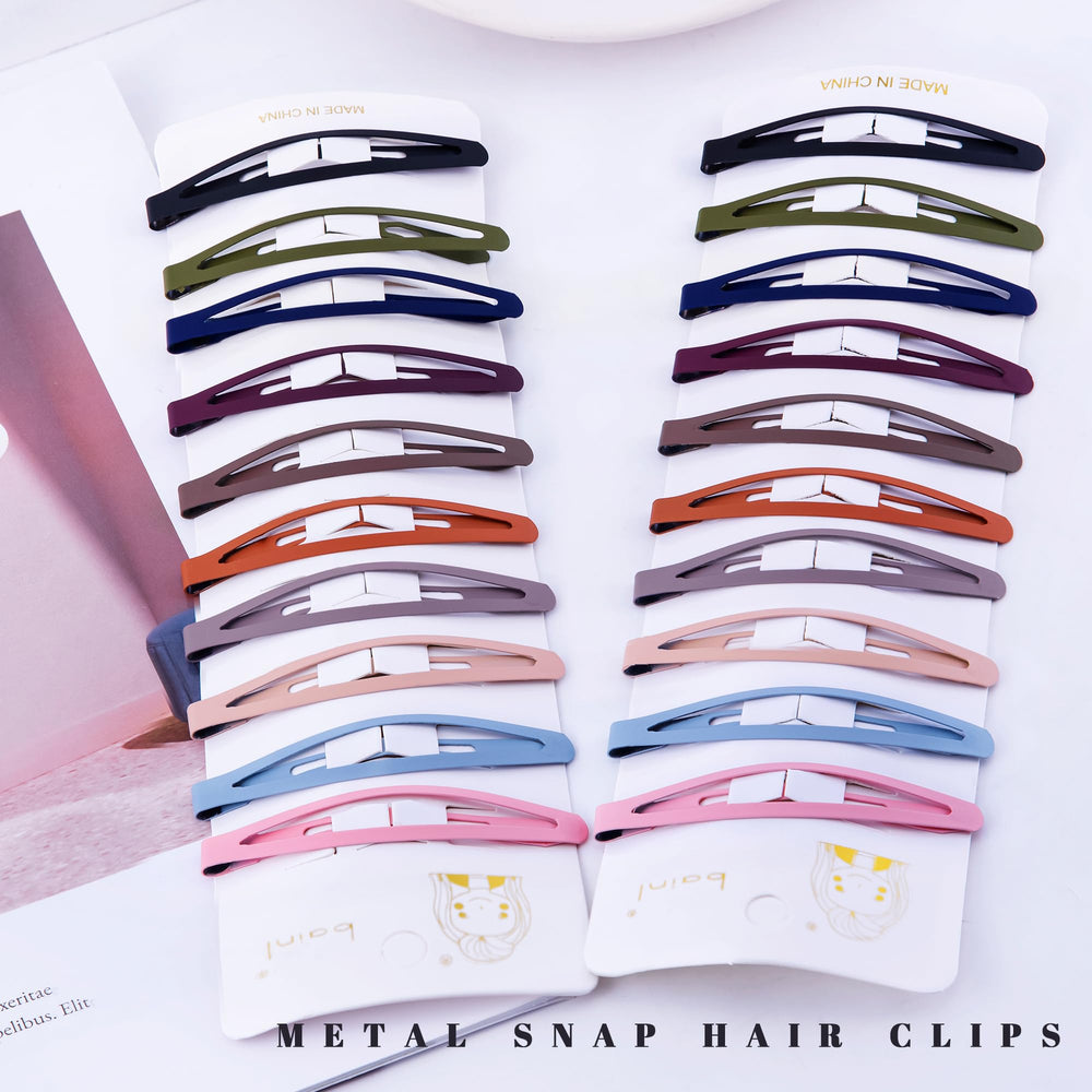 Cptots fashion-forward snap clip style complements outfits and everyday wear.