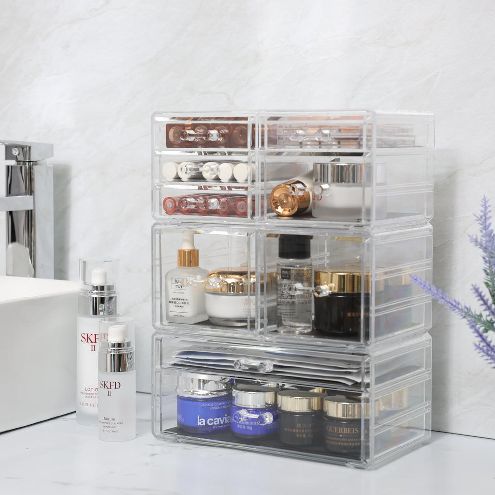 Cq acrylic gift-ready storage solution for makeup lovers and students.