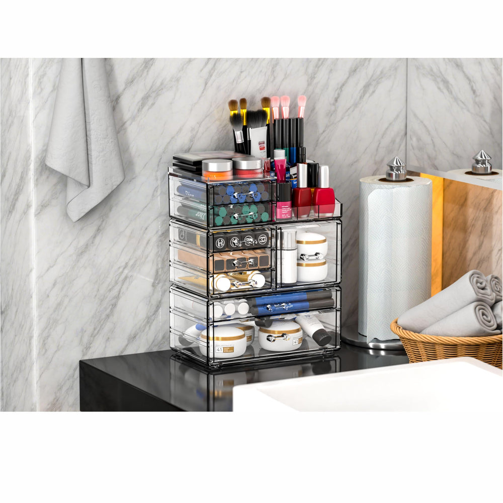 Cq Acrylic stackable drawers close-up showing adjustable compartments for brushes and palettes