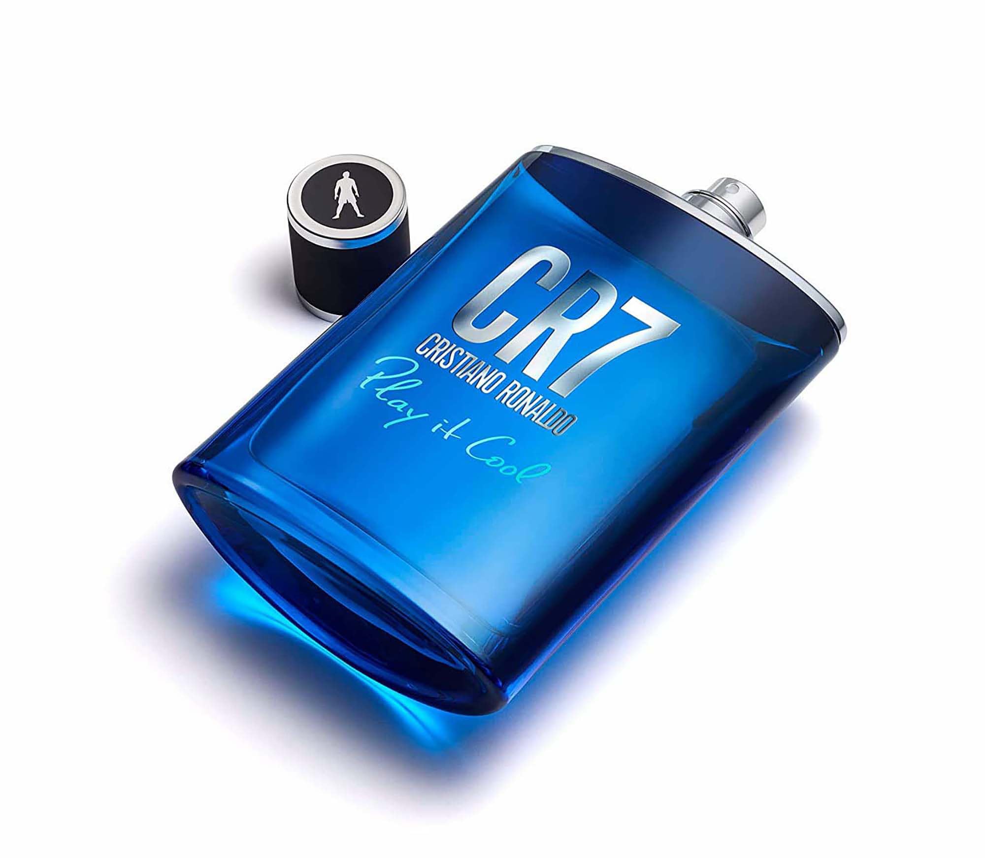 CR7 Play It Cool amberwood-musk base delivers warm, lasting depth.