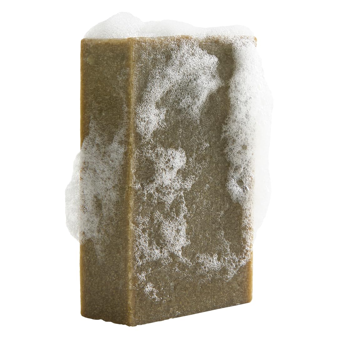 Crate 61 Organics kaolin clay image highlights gentle cleansing and oil balance.