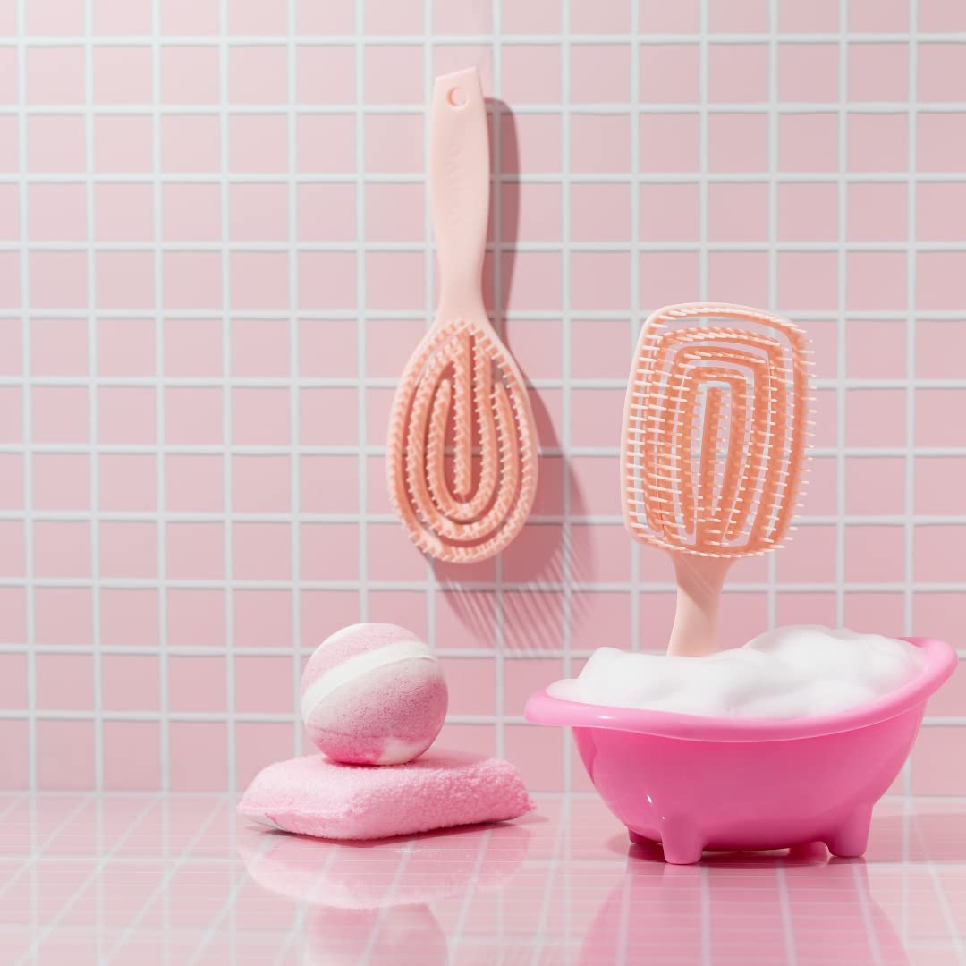 Crave Naturals FLEX DMC detangling brush side profile showing rounded contact surface.