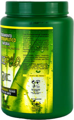 Crece Pelo hair mask application shows deep conditioning for smoother, shinier strands.