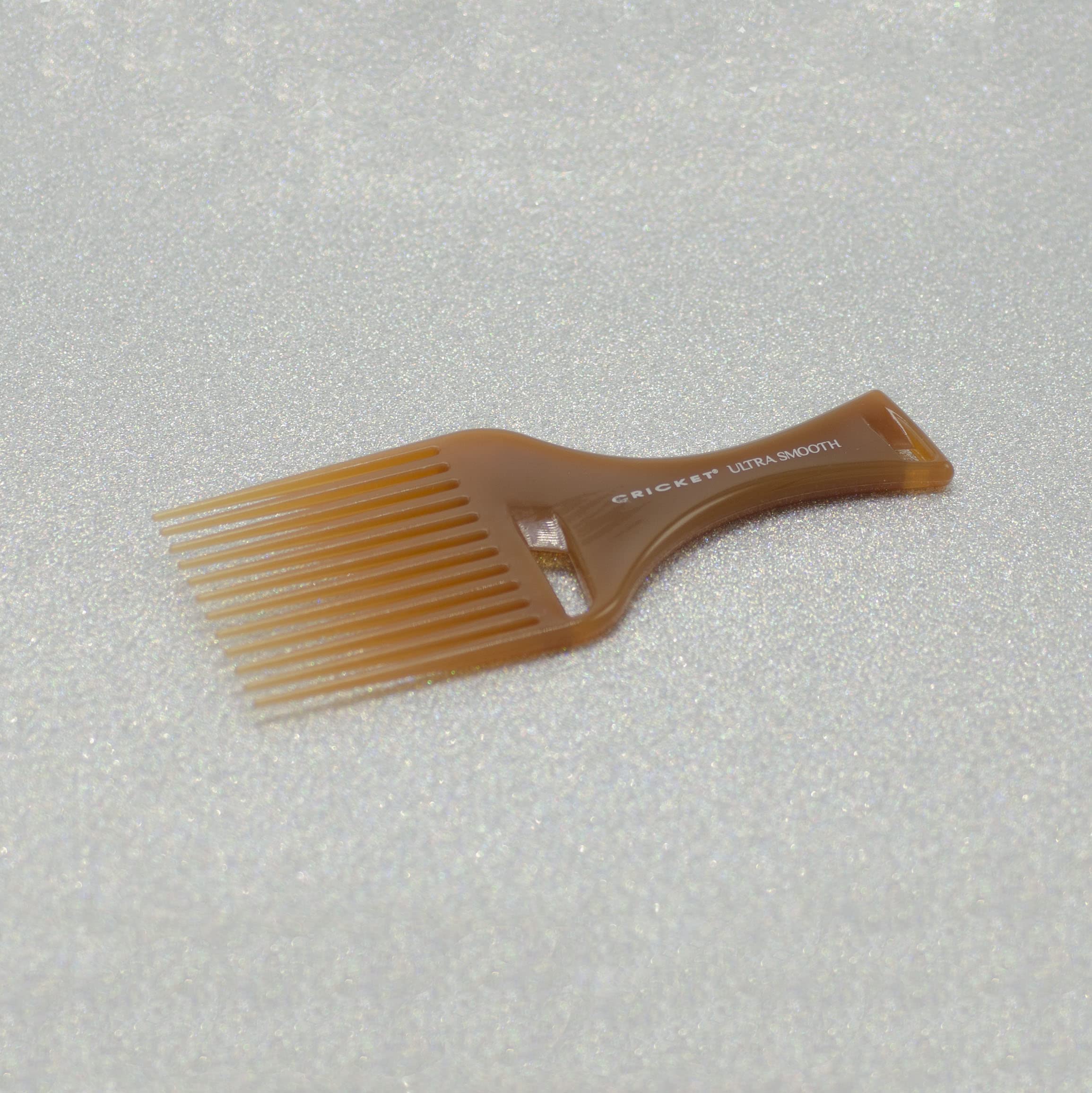 Cricket Packaging Ultra Smooth Hair Pick shows compact, travel-ready design
