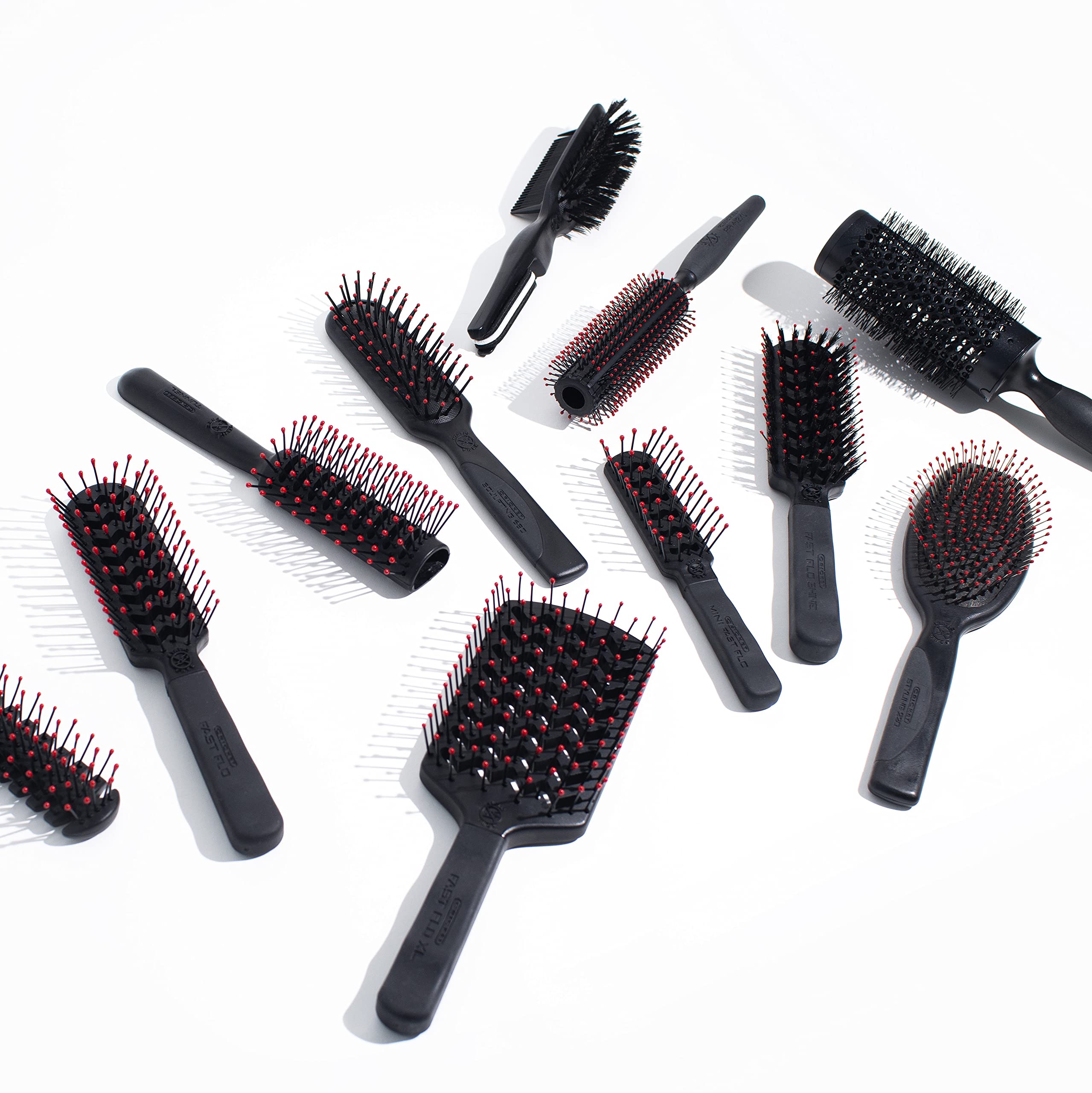 Cricket Static Free Fast Flo anti-static bristles help tame flyaways for smoother hair.