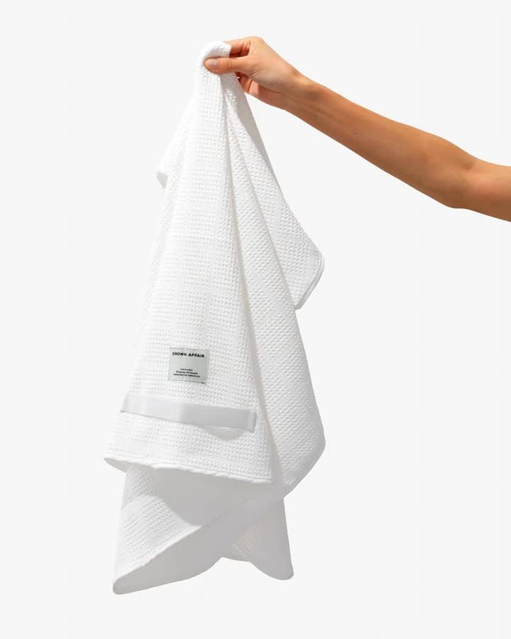 CROWN AFFAIR absorbent nylon blend close-up illustrates moisture handling.