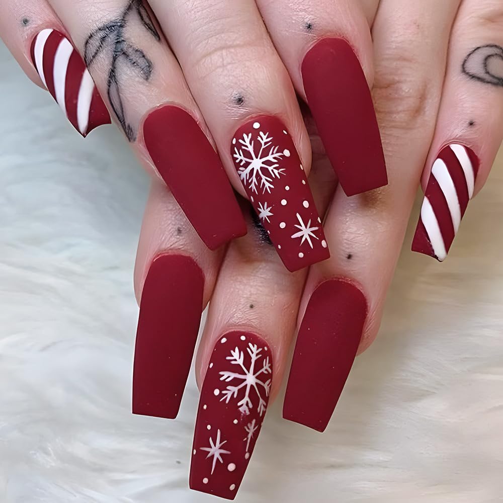 CTTHNBD Christmas long press on nails packaging highlights an easy manicure kit.