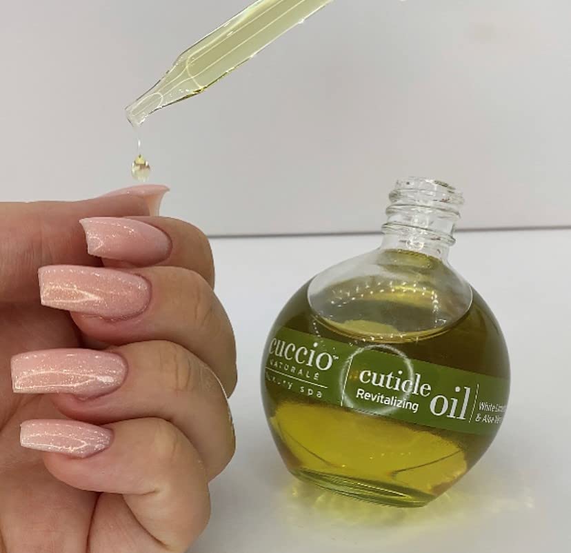 Cuccio Naturale Aloe Vera in formula soothing skin feel.