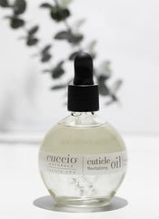 Cuccio Naturale Cuticle Oil shine on nails highlighting natural gloss and reduced dryness