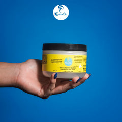 Curls Blueberry Bliss detangled curls after use for smooth styling.