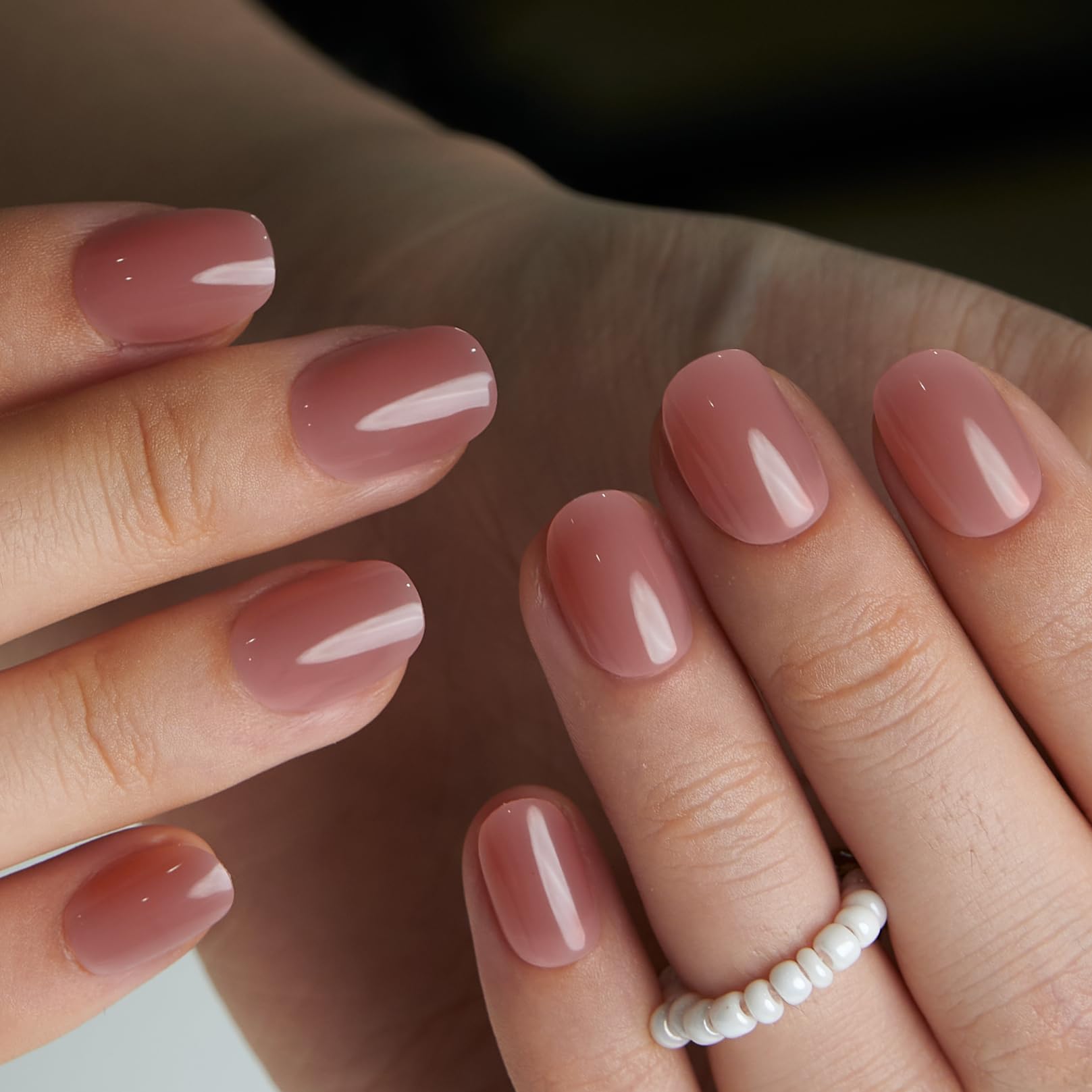 Curvlife daily-use nails promote reliable wear during typing and chores.