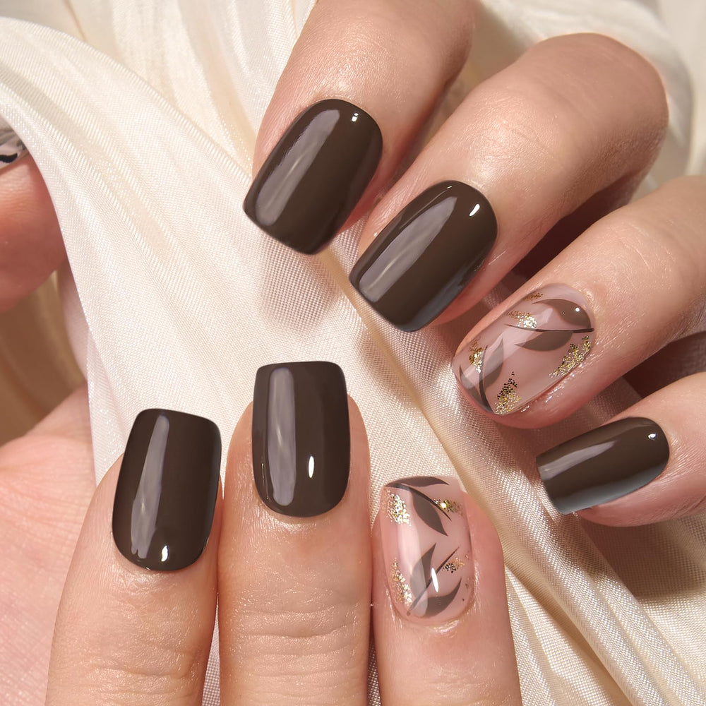 CurvLife gel French tip nails deliver a professional appearance quickly.