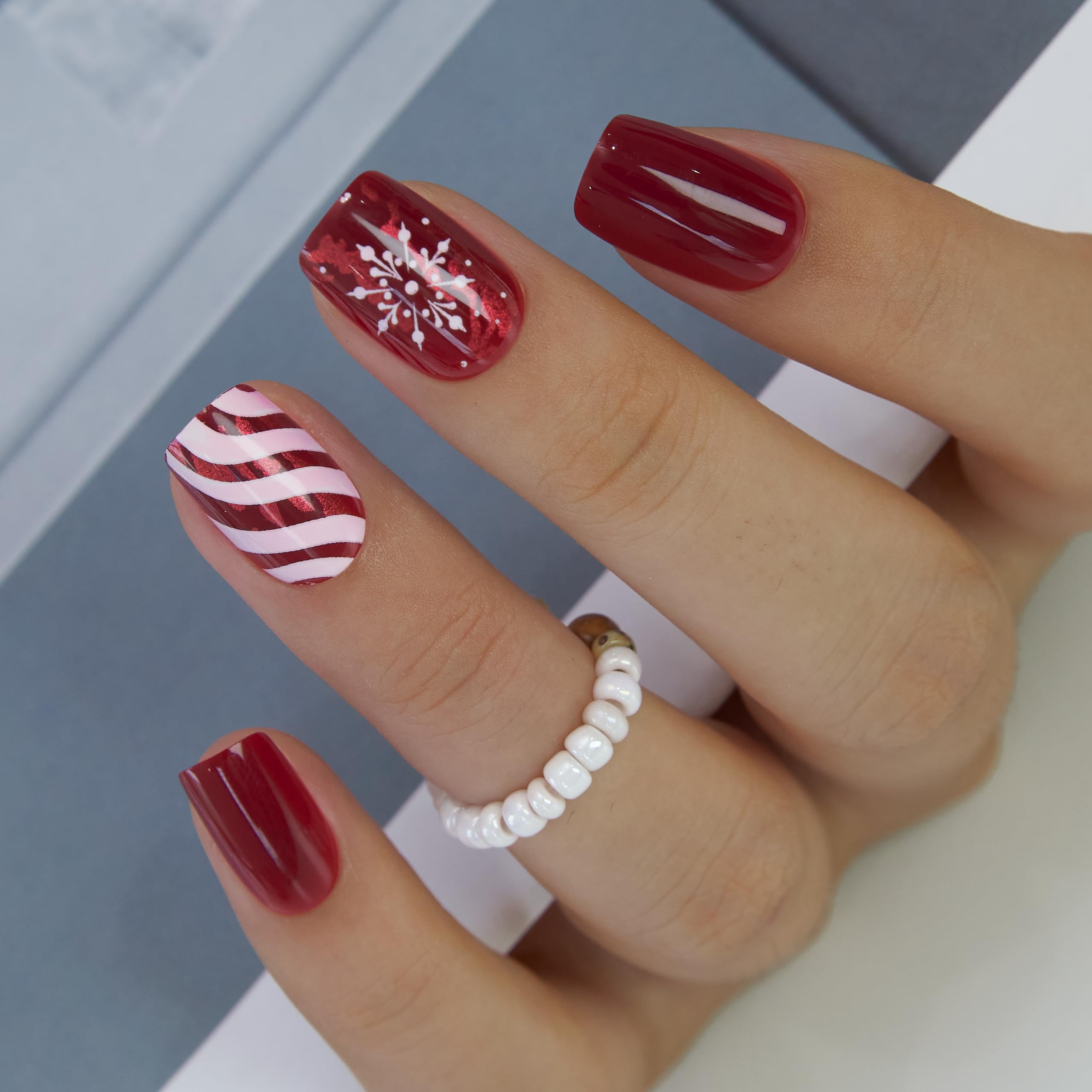 CurvLife nail glue and tabs application image illustrating long-wear option for 14 days.