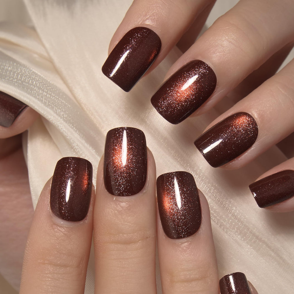 Curvlife natural-looking soft gel nails resemble real nails.