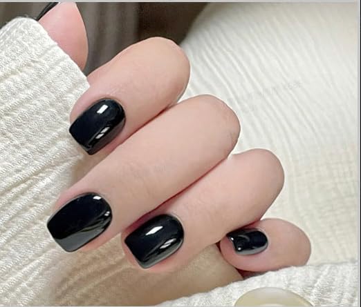 CurvLife press-on nails French tip closeup—salon-like finish in minutes