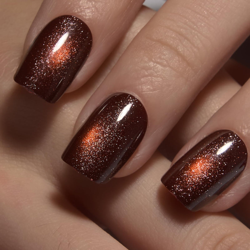 Curvlife press-on nails kit includes glue tabs and file for quick wear.