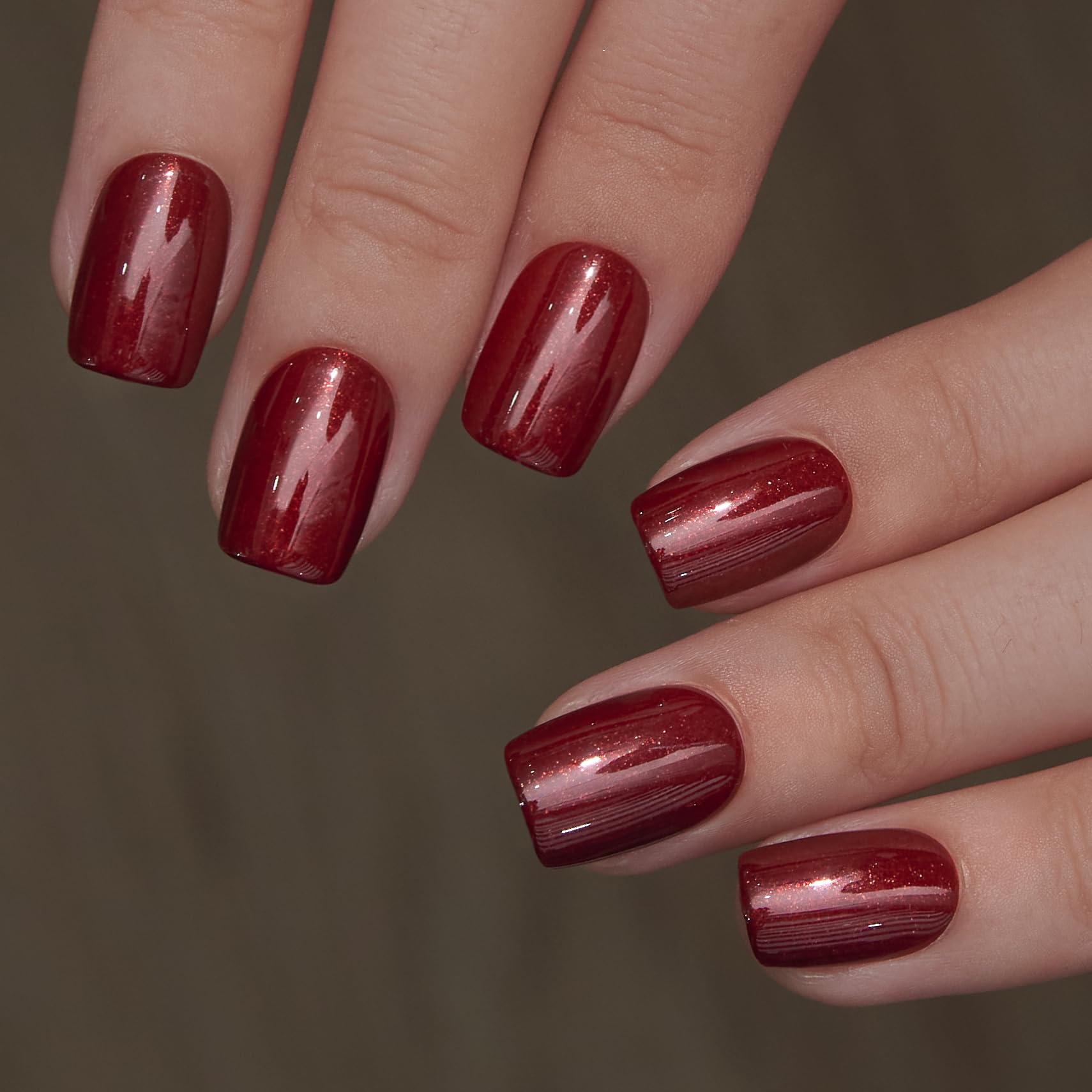 CurvLife press-on nails on hand with natural fit and comfortable wear