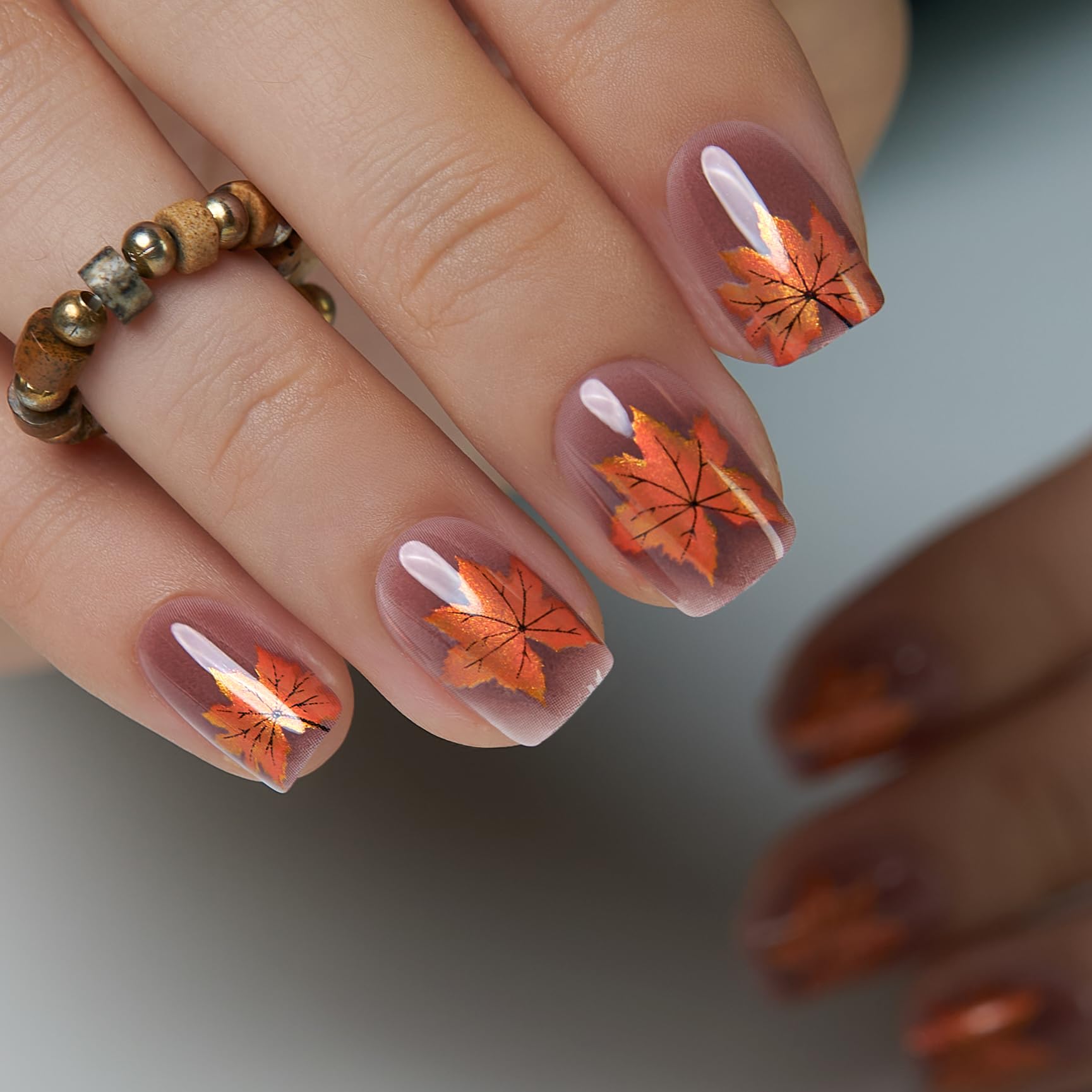 CurvLife short oval nails showcase natural feel, comfortable daily wear.
