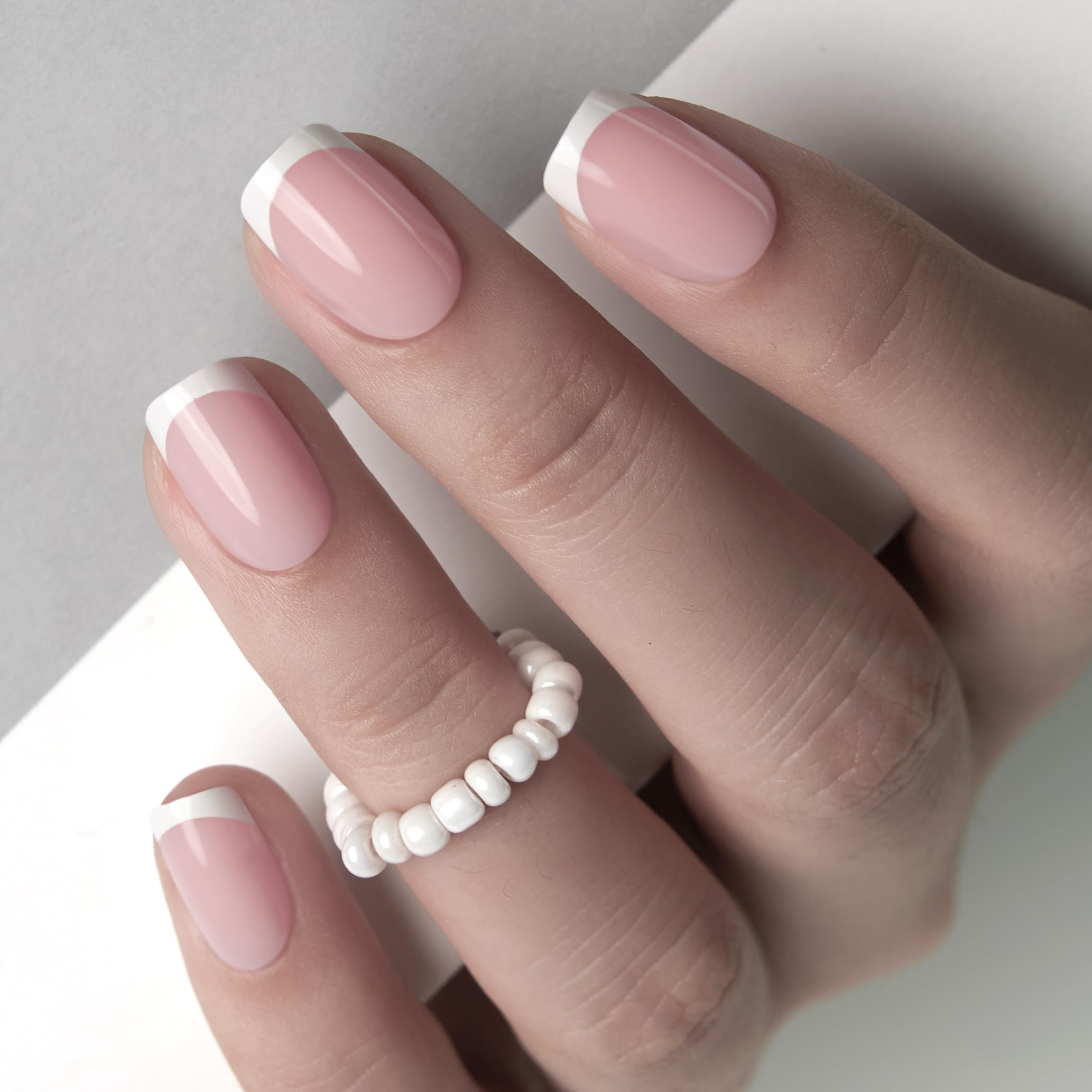 Curvlife soft gel texture closeup highlights natural feel and flexible wear without pressure.