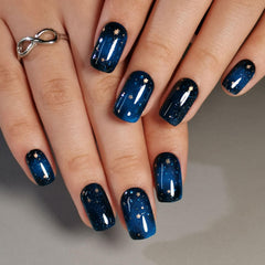 Curvlife press-on nails with gel French tip provide natural feel and comfortable wear.