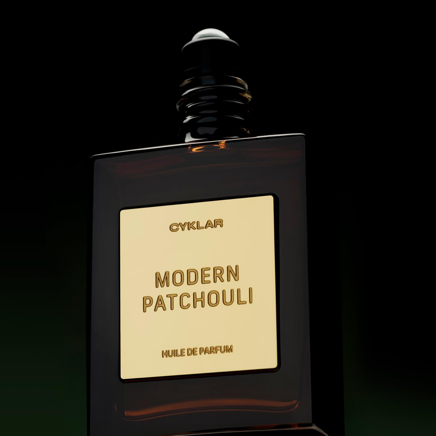 CYKLAR layering-fragrance-options image suggests crafting a signature scent.