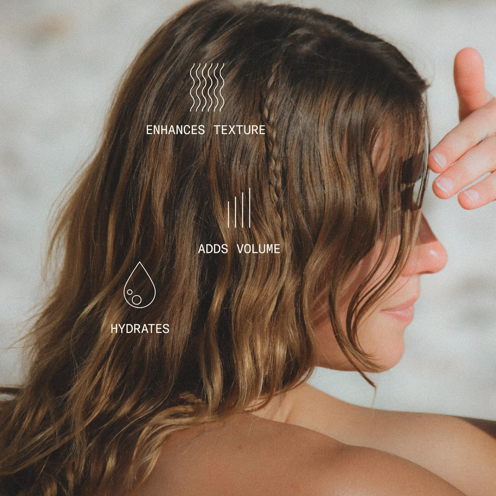 DAE Hibiscus Wave Spray mist dispersion for even coverage and beachy texture.