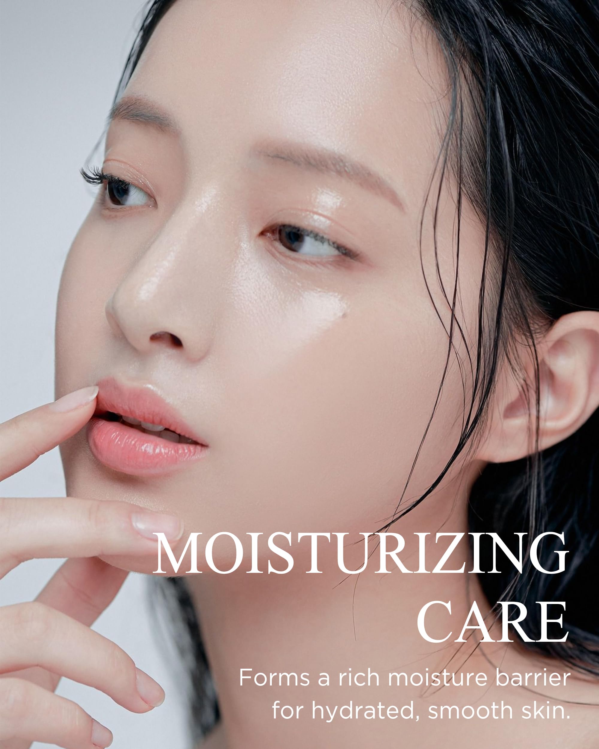 DANAHAN Bonyongo Red Ginseng Vinegar Toner packaging and bottle in lifestyle shot.