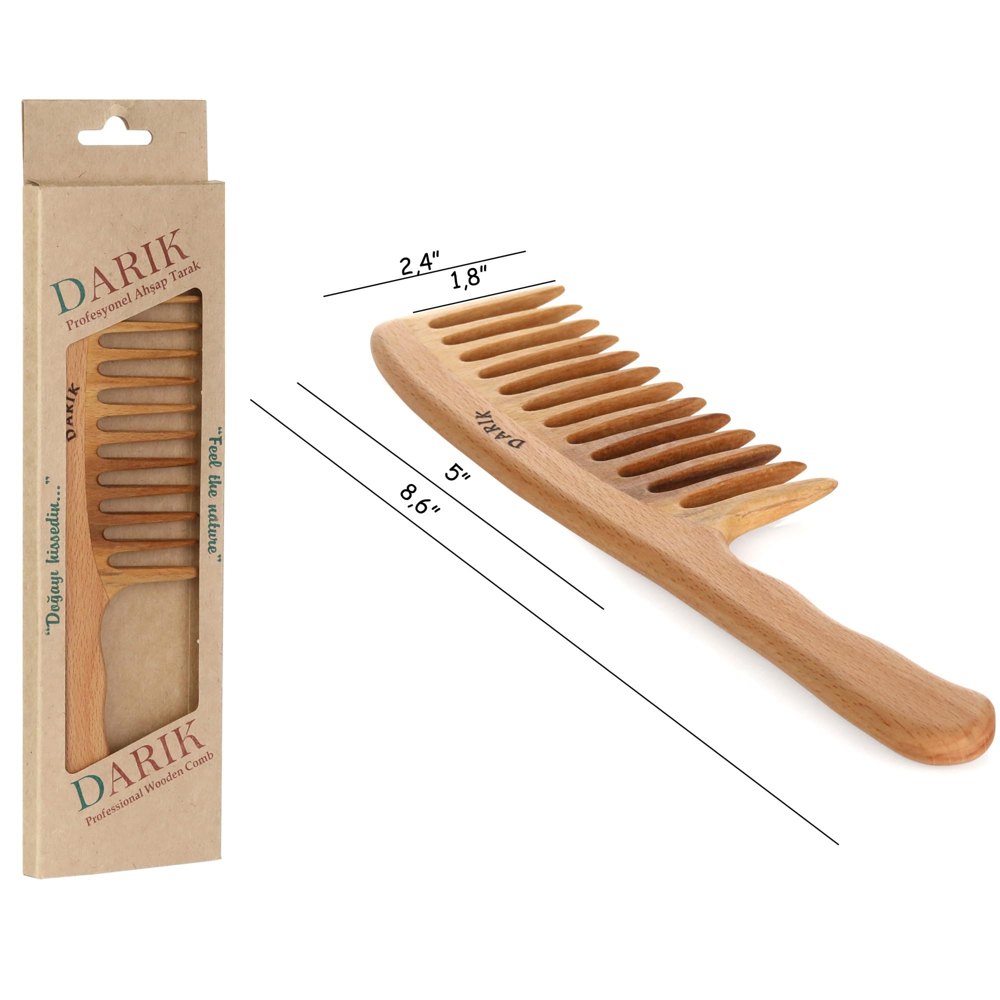 Darık Profesyonel Ahşap compact travel case with the wooden comb for travel-friendly care.