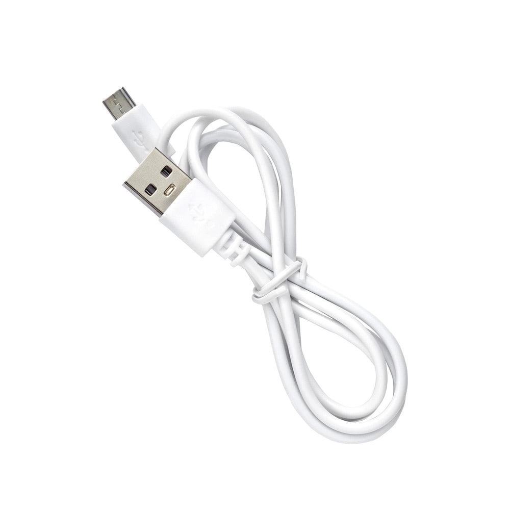 Dashing Diva nail lamp packaging includes mini light and USB cord for easy setup.