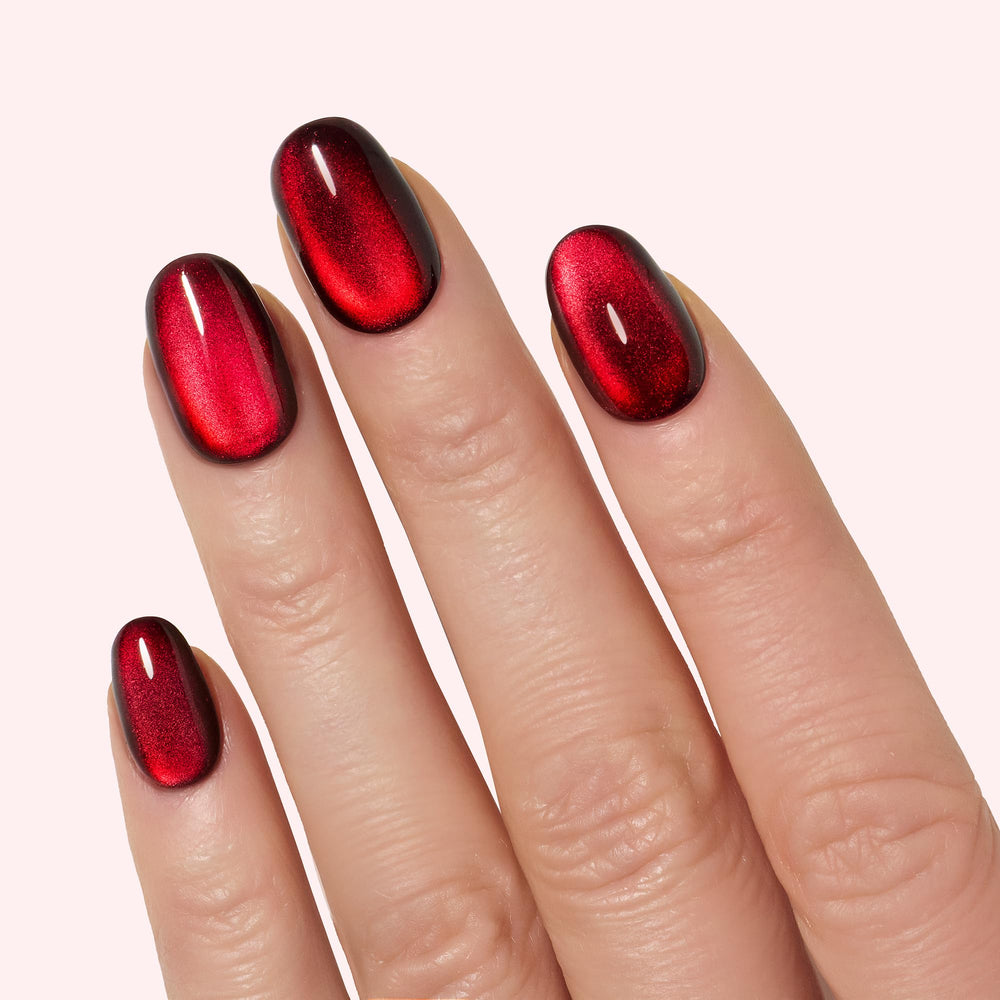 Dashing Diva Red Delicious gel polish bottle delivers juicy, long lasting color.