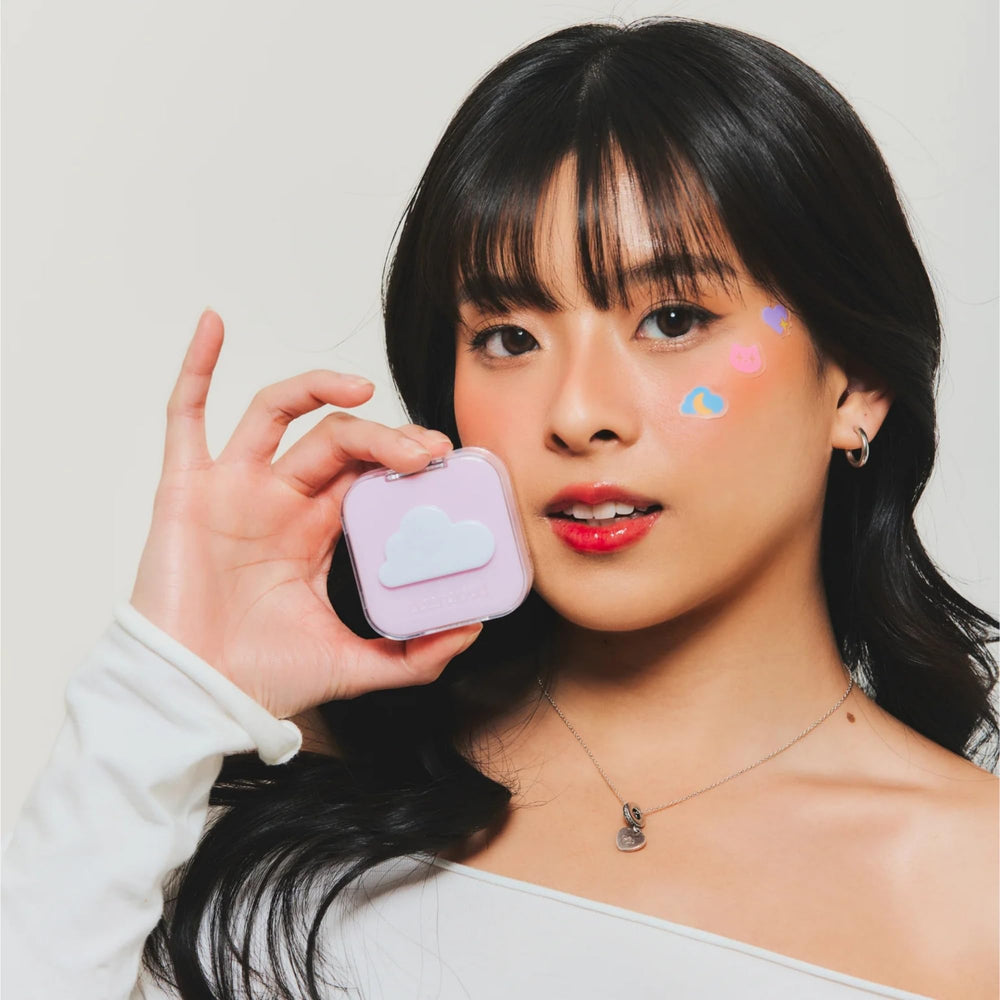 Dearcloud made-in-korea label signals high-quality, fragrance-free patches suitable for sensitive skin.