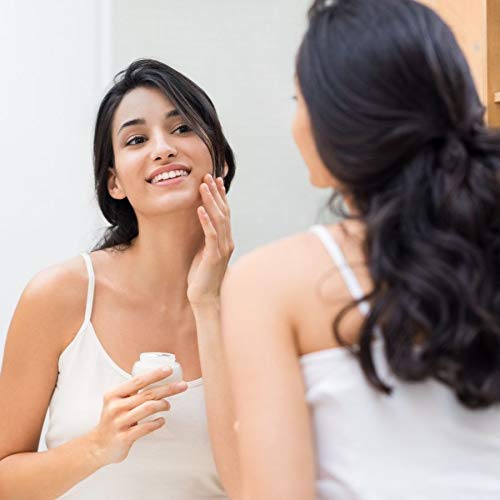 Delfanti-Milano Face and Neck Moisturizer usage depiction