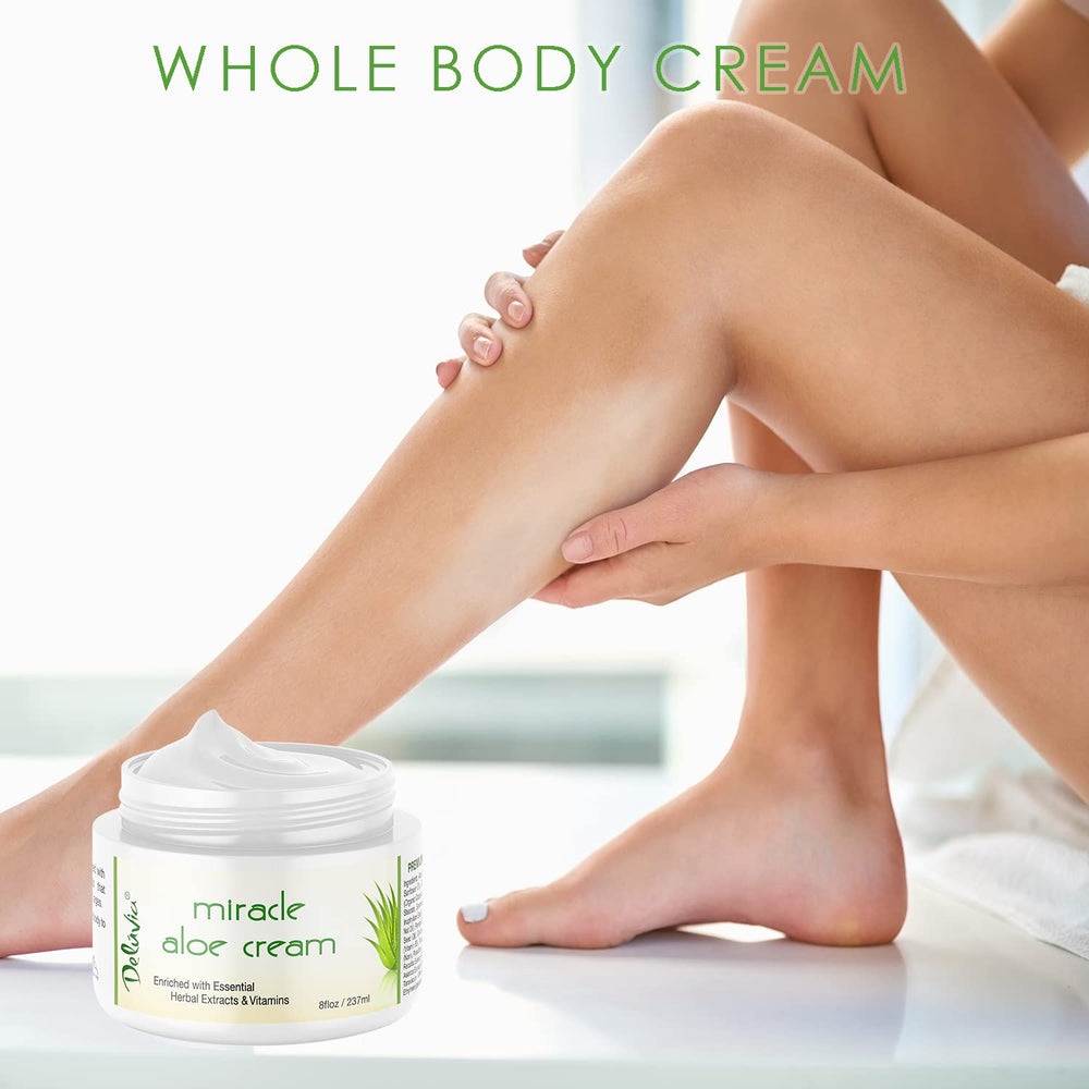 Hands enjoy daily moisture from DELÚVIA Miracle Aloe Cream.