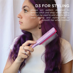 Denman Curly Hair Brush D3 tear-drop handle delivers comfortable grip during styling.