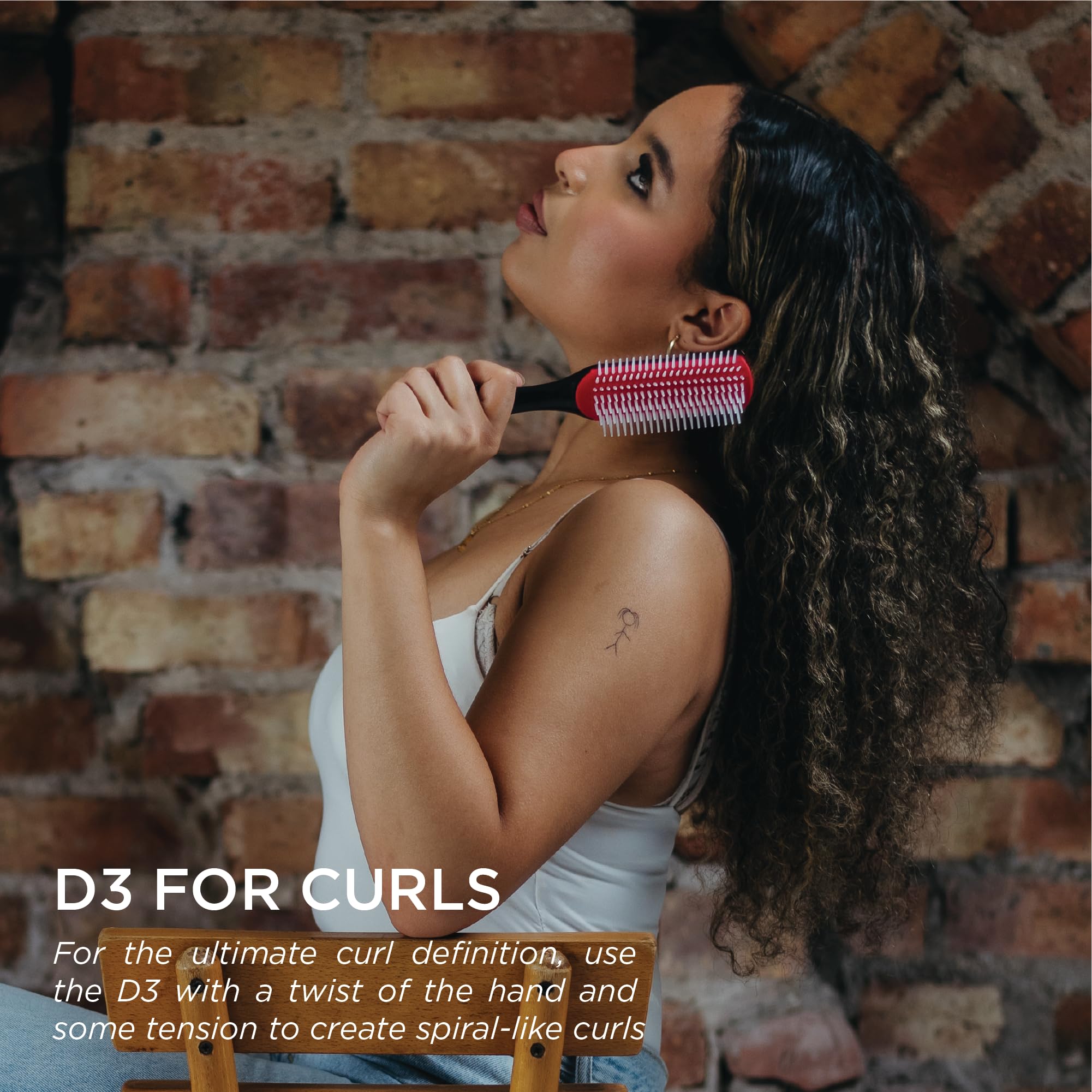 Denman Curly Hair Brush D3 detangling action reduces snagging for easy prep.