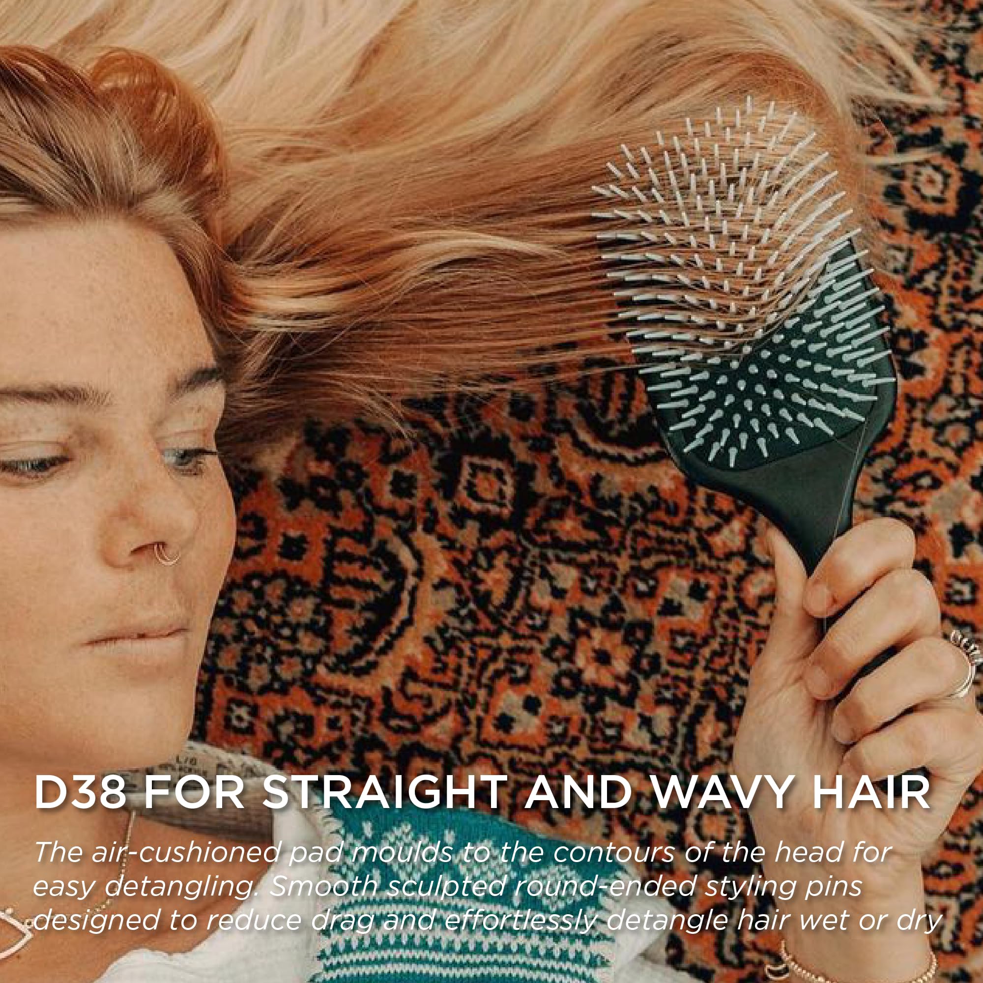 Denman D38 wide paddle-drying close-up for faster styling on long hair.