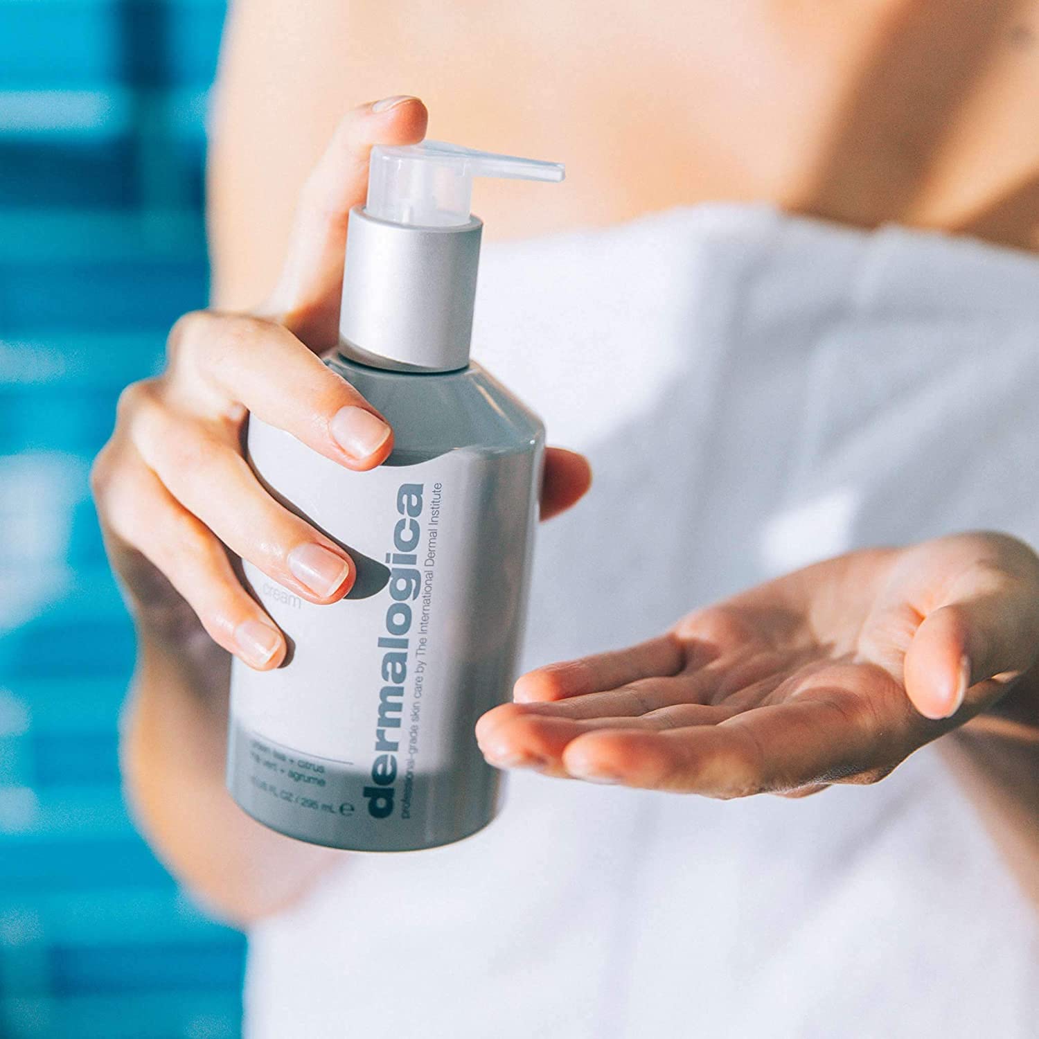 Dermalogica Body Hydrating Cream on arm demonstrates fast absorption and lasting comfort