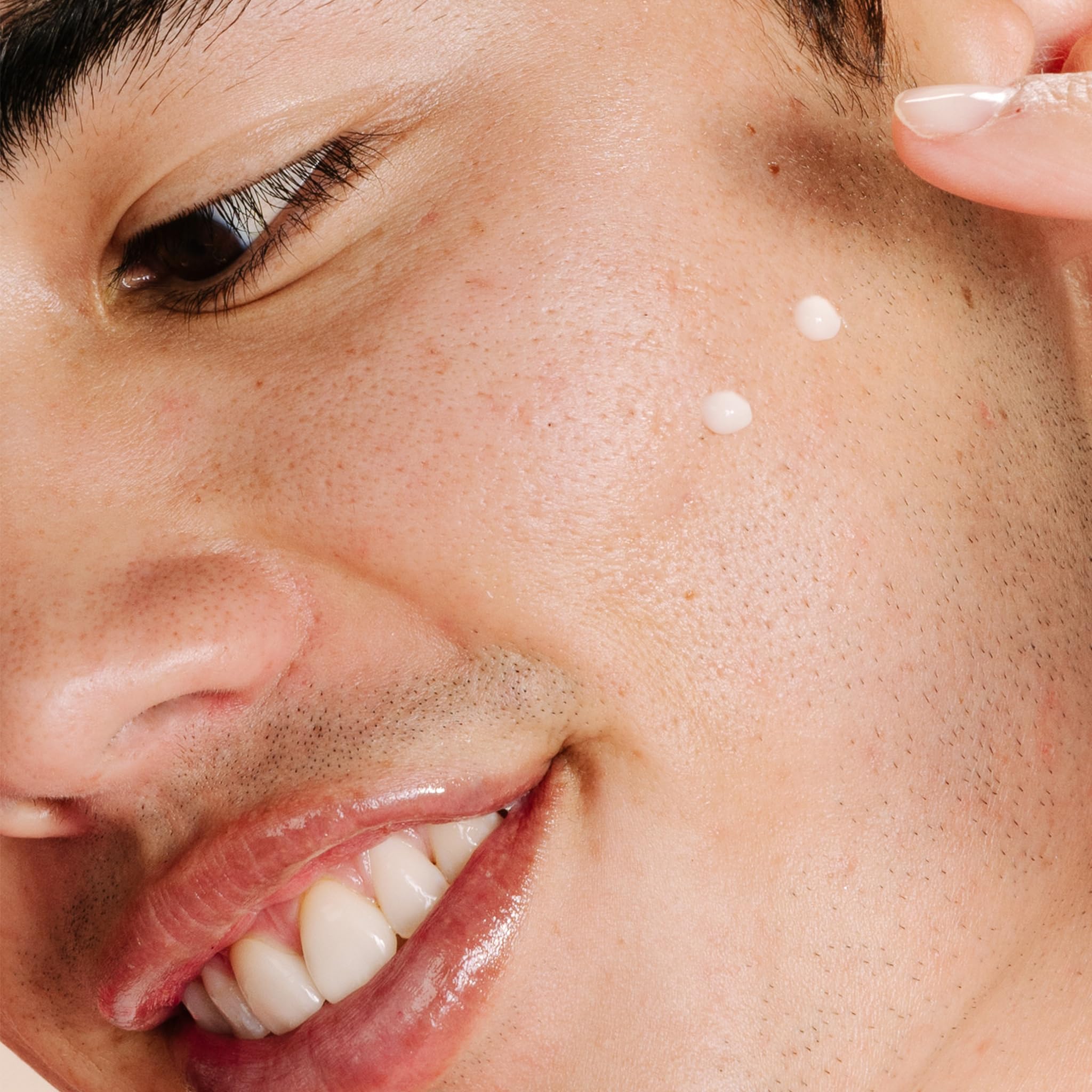 Dermalogica Clear Start Hyaluronic Acid Aqua Jelly showing hydrating, cooling texture.