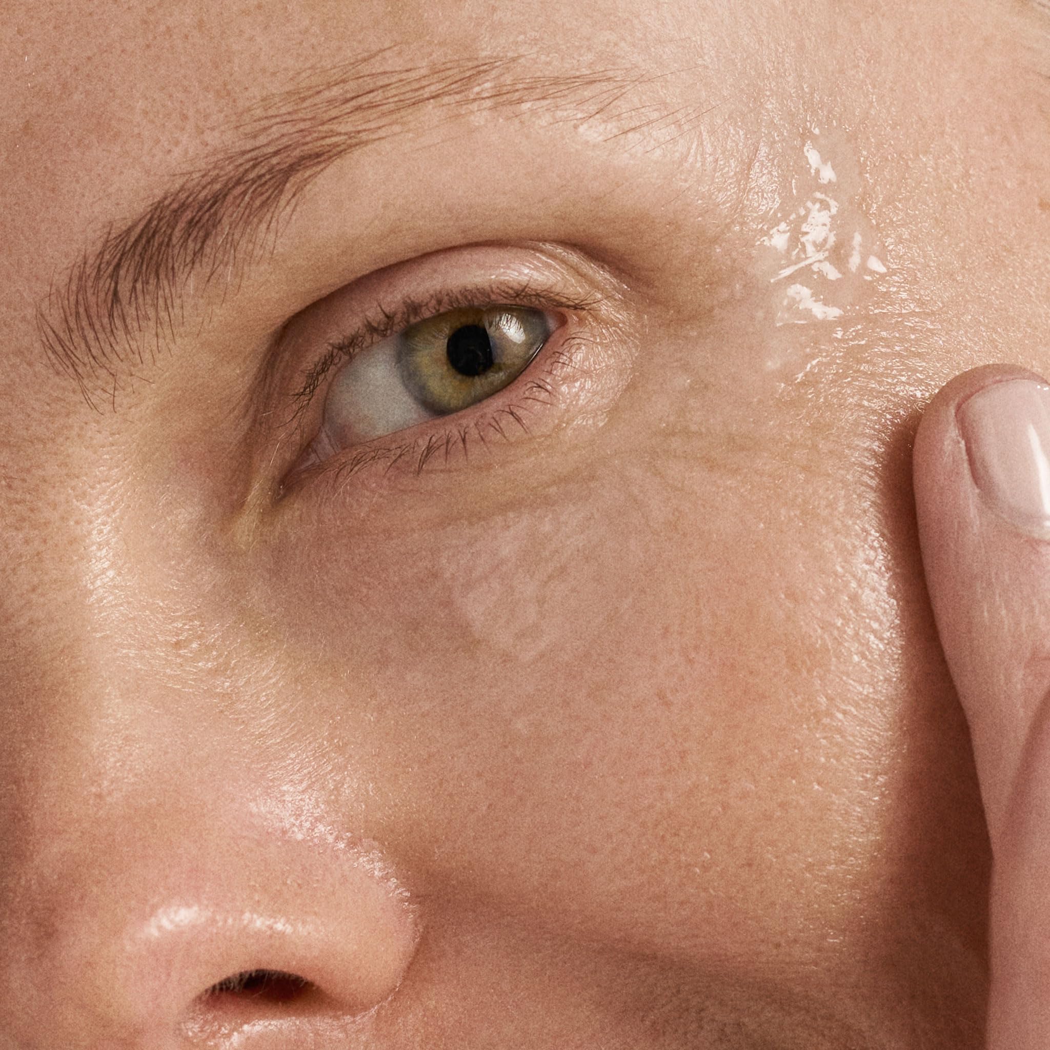 Dermalogica Multivitamin Power Firm Eye Cream includes Red Seaweed Extract for nourishment.