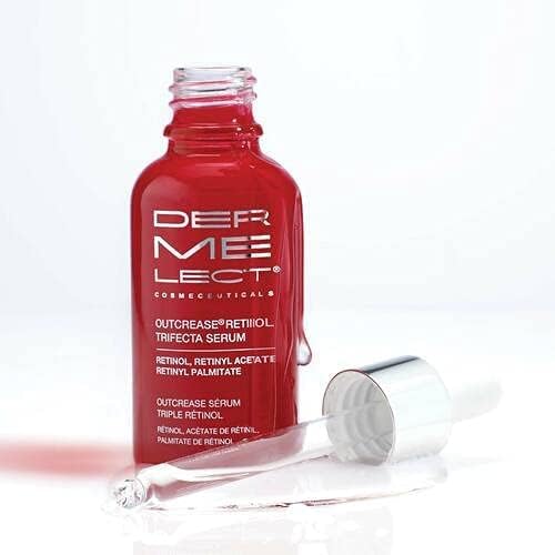 Dermelect Outcrease close-up reveals micro-encapsulated retinol particles.
