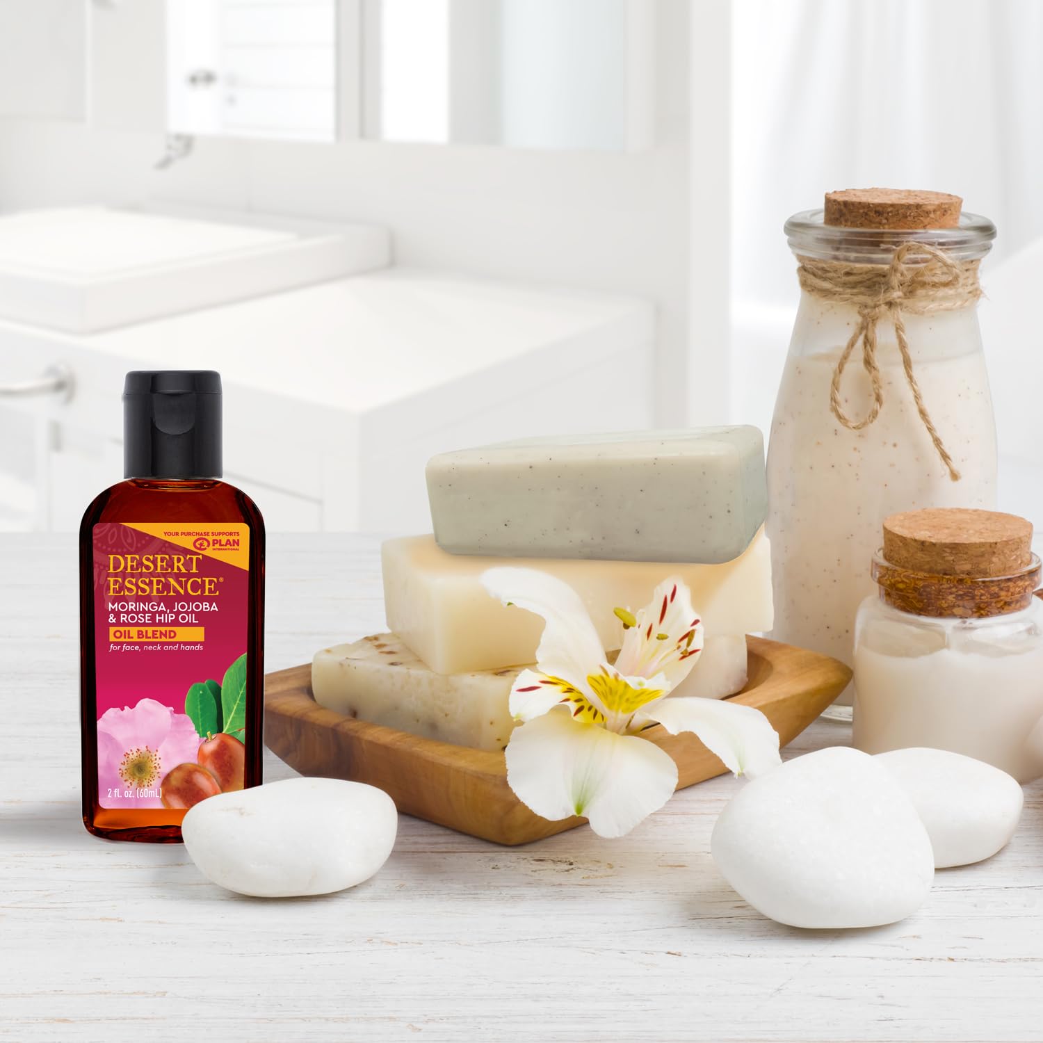 Desert Essence Moringa, Jojoba & Rose Hip Oil drops demonstrating quick skin absorption