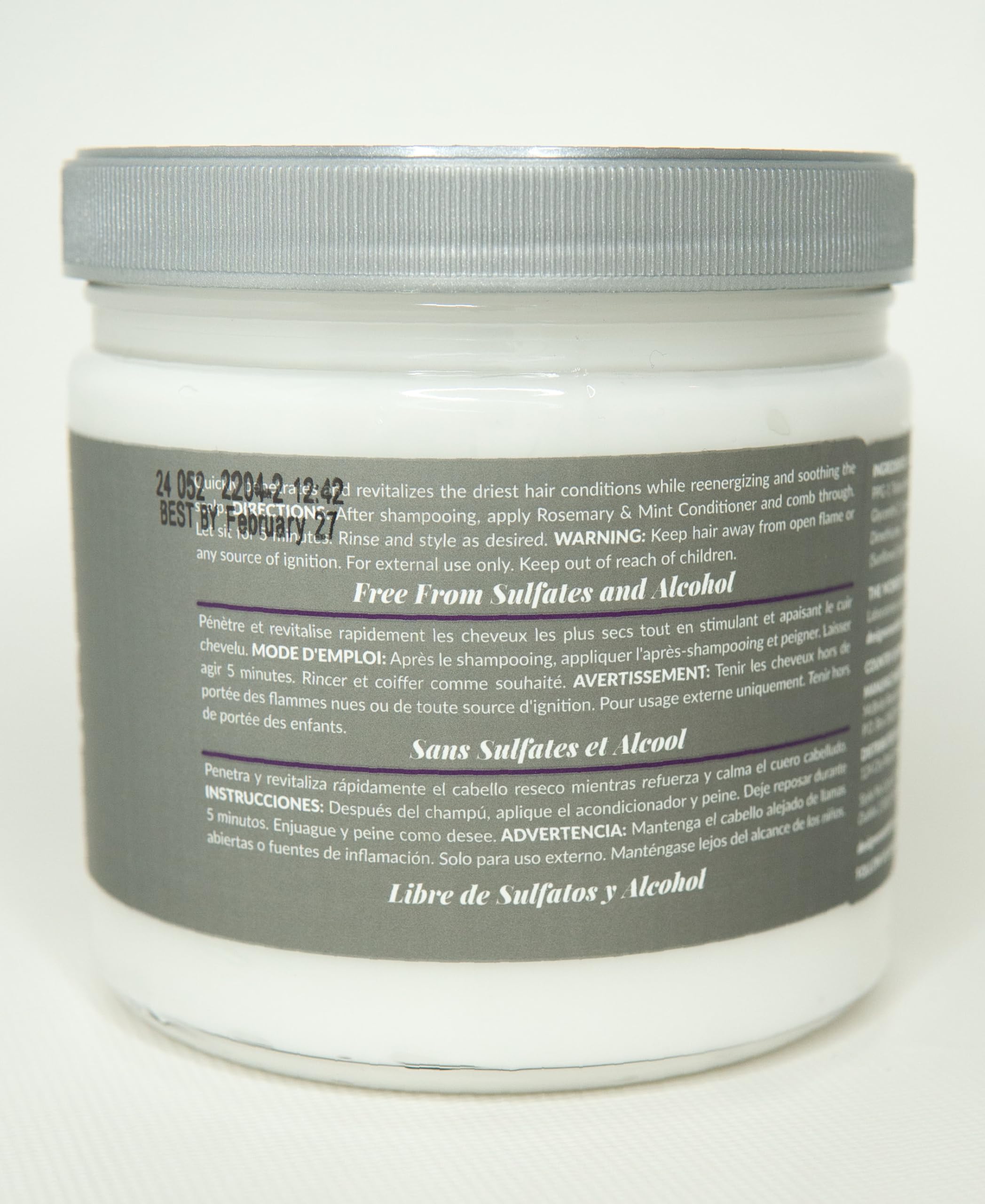 Design Essentials Rosemary & Mint conditioner texture close-up reveals creamy, deeply penetrating formula