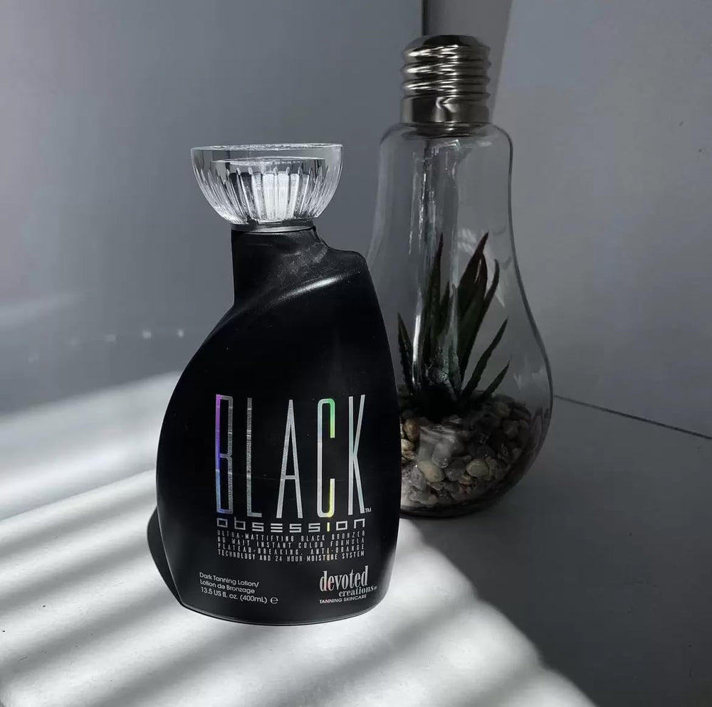 Devoted Creations Black Obsession application foam for a smooth, streak-free tan.