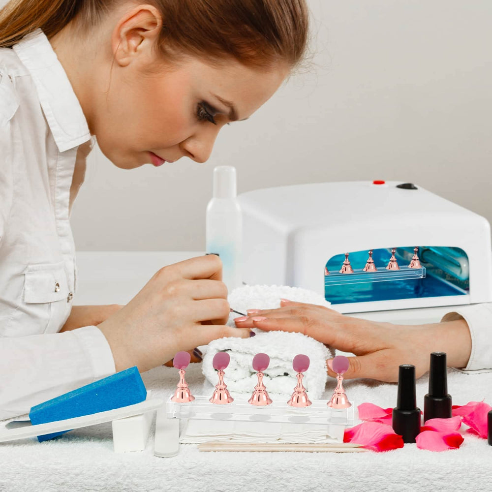 Difenni acrylic nail stand is durable and non-fading for long use