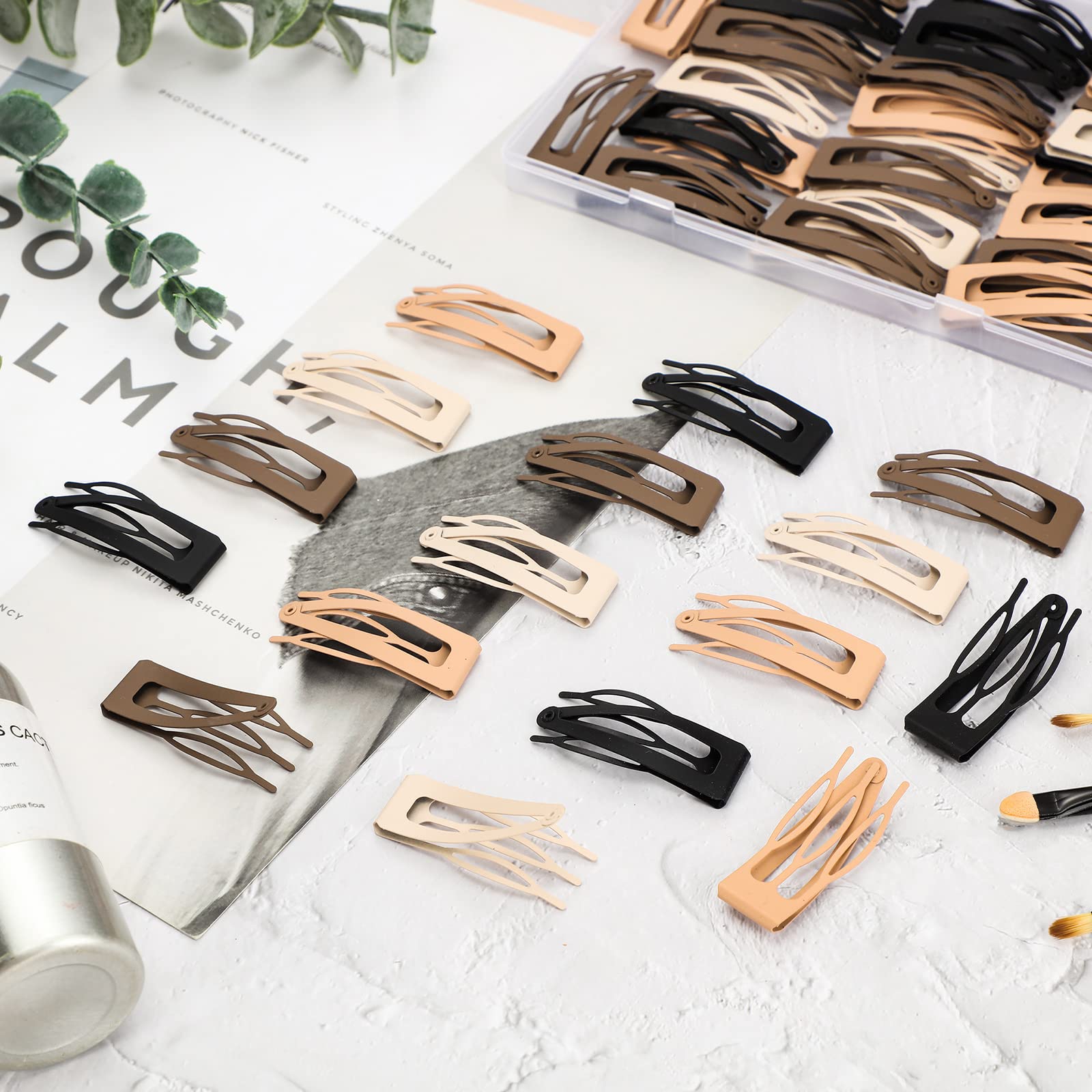 Dingion colorful clip set with four colors for versatile styling.