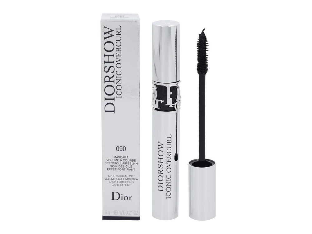 Dior Diorshow Iconic Overcurl lash closeup shows glossy finish and curl.
