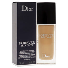 Dior Forever Skin Glow application on hand demonstrates buildable coverage and blendability.